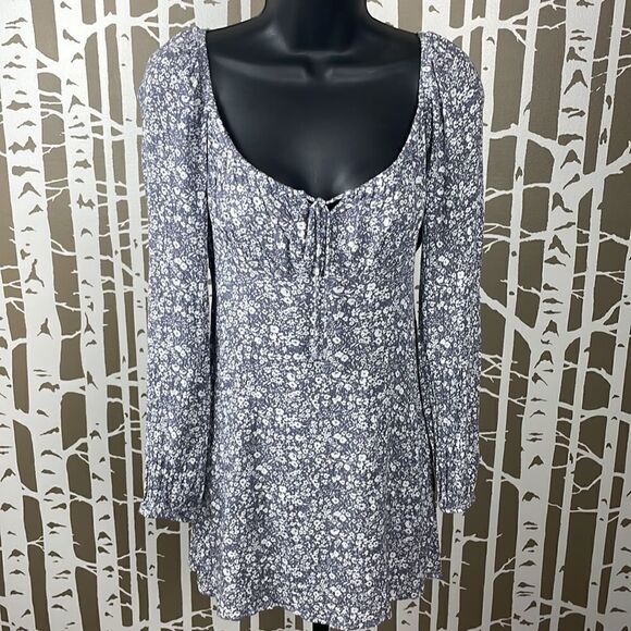 Sadie & Sage Washed Gauze Ditsy Floral U-Neck Boho Tunic Top Gray White sz M - Picture 1 of 14